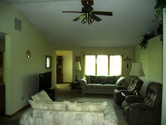 543 Warren Dr, Kendallville, IN 46755 photo 18