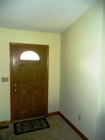 543 Warren Dr, Kendallville, IN 46755 photo 6