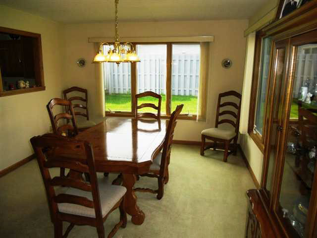 543 Warren Dr, Kendallville, IN 46755 photo 14