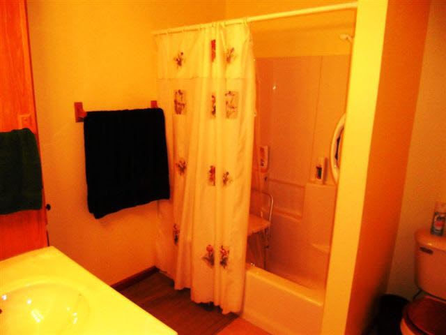 543 Warren Dr, Kendallville, IN 46755 photo 24