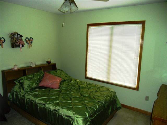 543 Warren Dr, Kendallville, IN 46755 photo 21