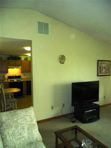543 Warren Dr, Kendallville, IN 46755 photo 9