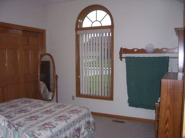 1300 Ashwood Dr, Auburn, IN 46706 photo 5