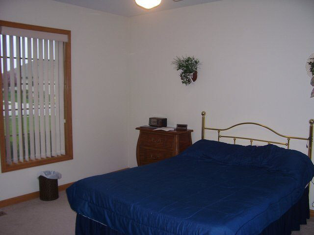 1300 Ashwood Dr, Auburn, IN 46706 photo 7