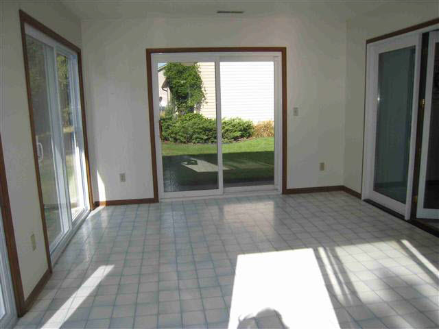 1001 Elm St, Auburn, IN 46706 photo 7