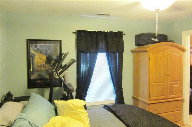 204 N Deborah Dr, Fremont, IN 46737 photo 12