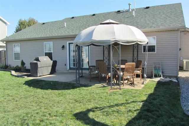 204 N Deborah Dr, Fremont, IN 46737 photo 2