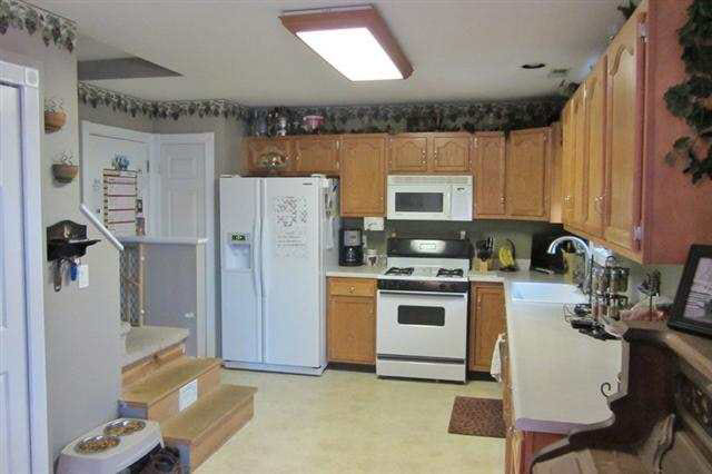 204 N Deborah Dr, Fremont, IN 46737 photo 6