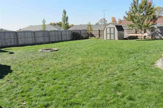 204 N Deborah Dr, Fremont, IN 46737 photo 4