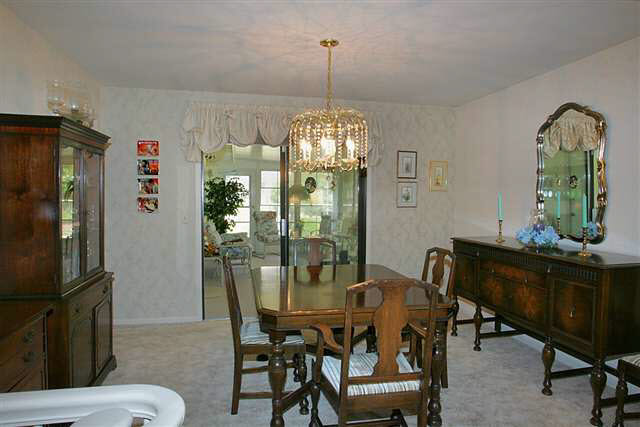 411 Duryea Dr, Auburn, IN 46706 photo 3