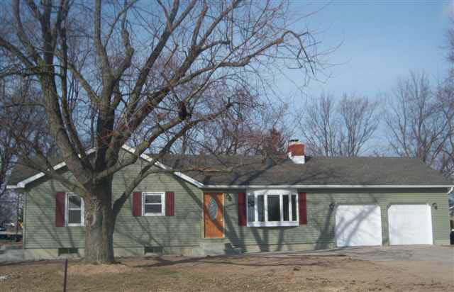 1000 E Warfield, Garrett, IN 46738 photo 1