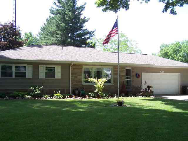 403 W North St, Lagrange, IN 46761 photo 1