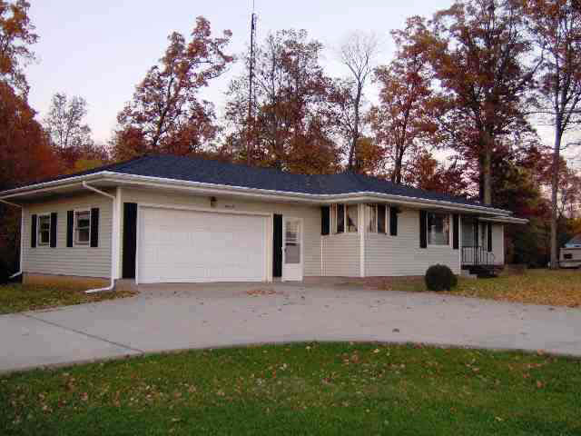 7094 W 200 N, Cromwell, IN 46732 photo 1