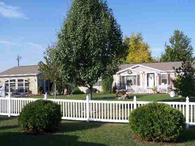 130 E Hillcrest, Topeka, IN 46571 photo 3