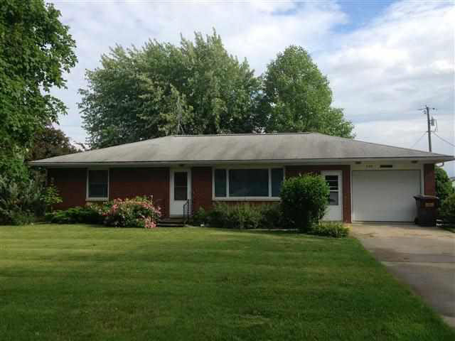 225 E Davis, Shipshewana, IN 46565 photo 1