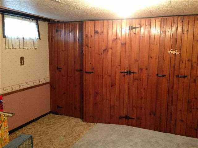 225 E Davis, Shipshewana, IN 46565 photo 16