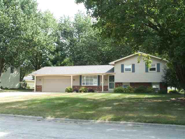 118 Zona Dr, Auburn, IN 46706 photo 1