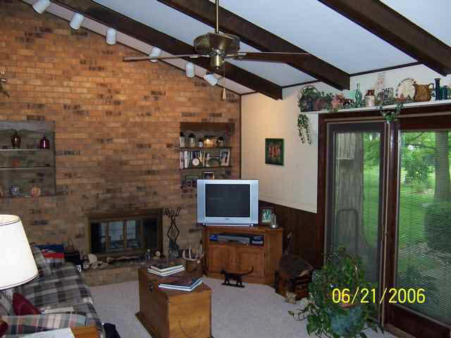 609 Oakleaf, Garrett, IN 46738 photo 2