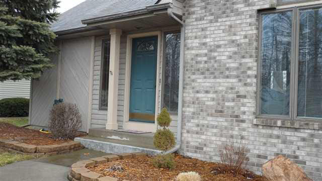 8020 Calera Ct, Fort Wayne, IN 46818 photo 2