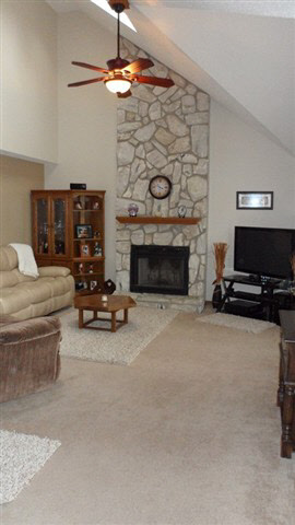 8020 Calera Ct, Fort Wayne, IN 46818 photo 4