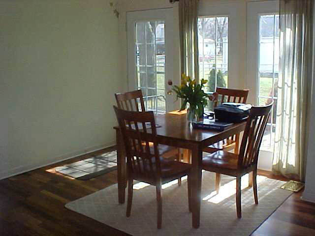 112 N Cleveland St, Auburn, IN 46706 photo 6