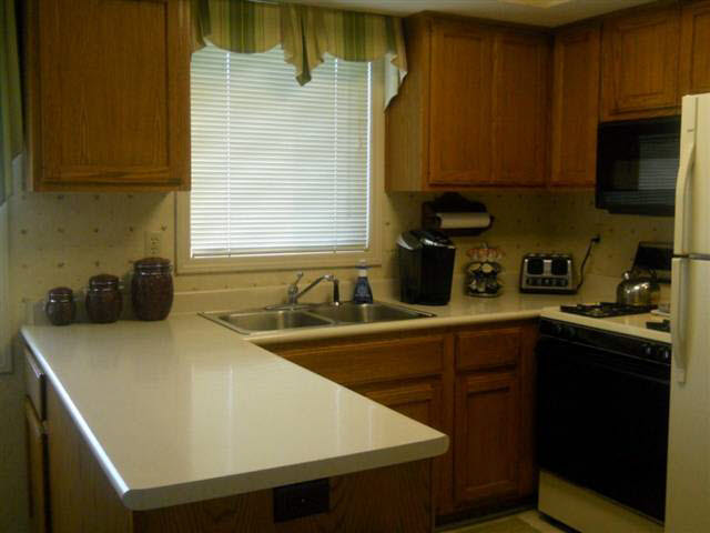 1303 Elm St, Auburn, IN 46706 photo 3
