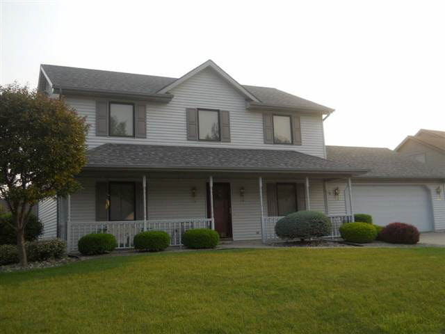1303 Elm St, Auburn, IN 46706 photo 1