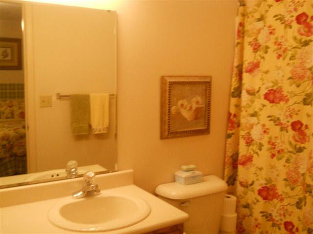 1303 Elm St, Auburn, IN 46706 photo 9