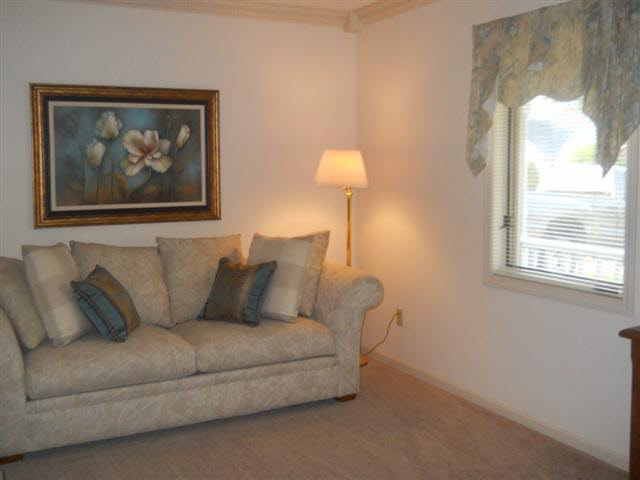 1303 Elm St, Auburn, IN 46706 photo 7
