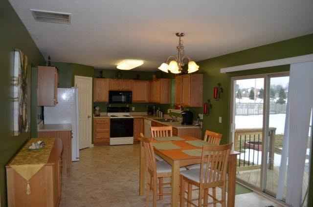 817 Darwillow Ct, Huntertown, IN 46748 photo 4