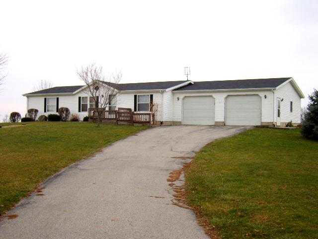 1749 W 175 S, Angola, IN 46703 photo 1