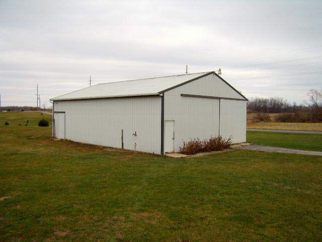 1749 W 175 S, Angola, IN 46703 photo 2