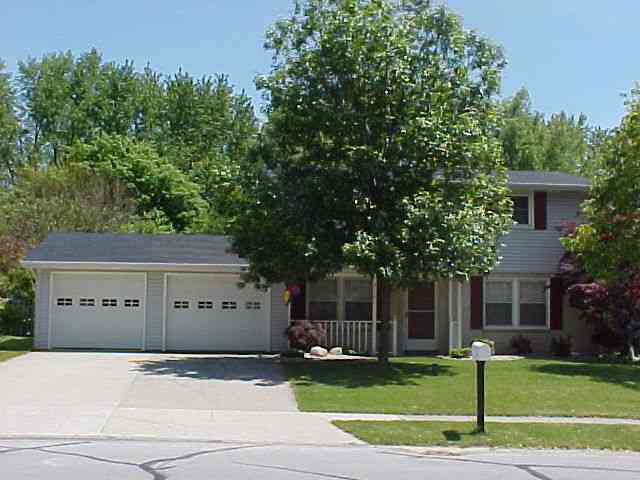 316 Iwo St, Auburn, IN 46706 photo 1