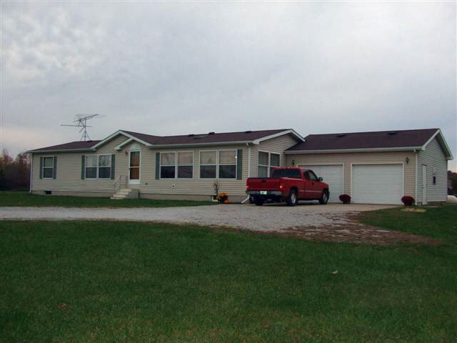 7645 E 750 N, Howe, IN 46746 photo 1