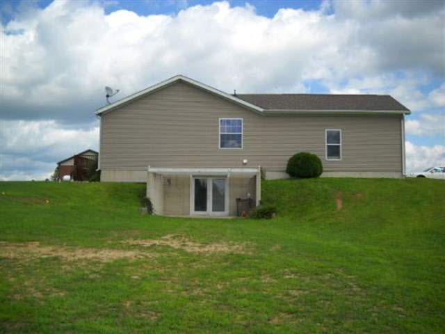 5551 E 500 N, Kendallville, IN 46755 photo 3