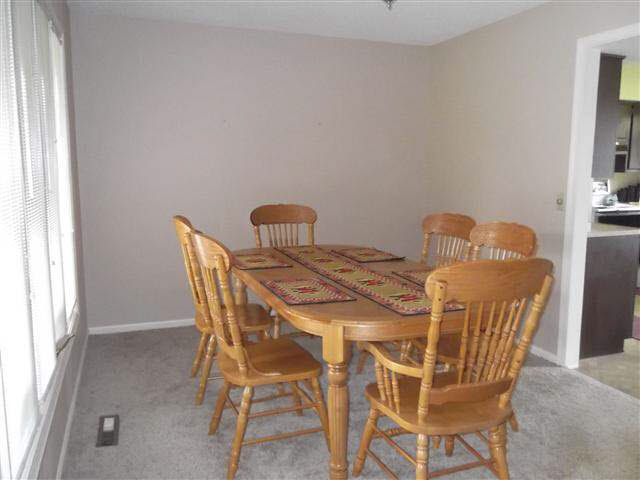 500 E First St, Auburn, IN 46706 photo 7