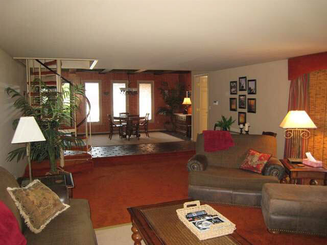 406 Duryea Dr, Auburn, IN 46706 photo 2