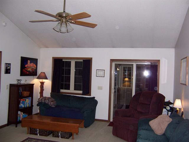 204 S Walsh St, Garrett, IN 46738 photo 7