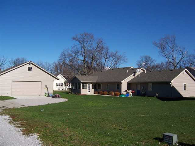 204 S Walsh St, Garrett, IN 46738 photo 18