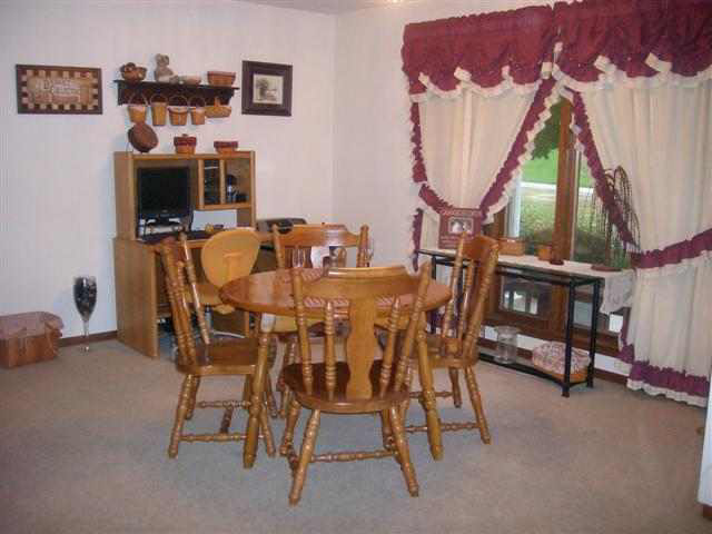 613 W Walnut Dr, Albion, IN 46701 photo 16