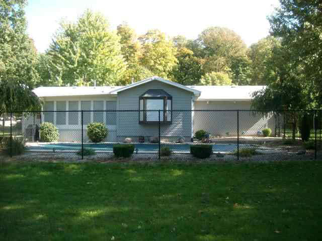 613 W Walnut Dr, Albion, IN 46701 photo 7