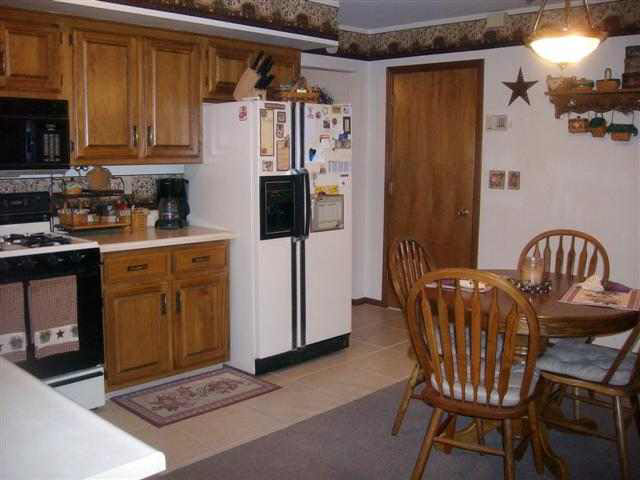 613 W Walnut Dr, Albion, IN 46701 photo 13