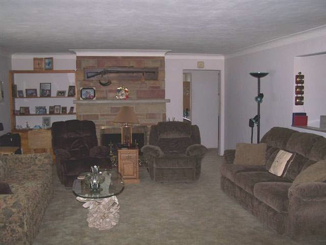 915 S Lee St, Garrett, IN 46738 photo 5