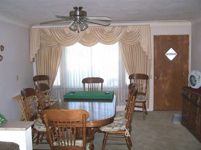 915 S Lee St, Garrett, IN 46738 photo 4