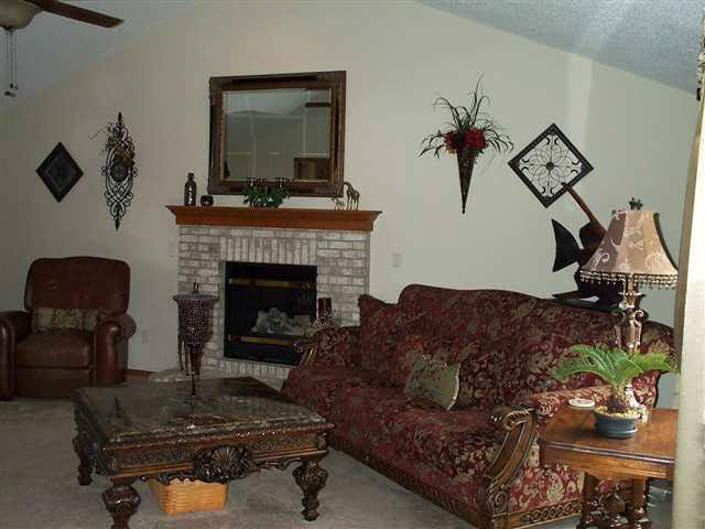 316 Willard Dr, Auburn, IN 46706 photo 7
