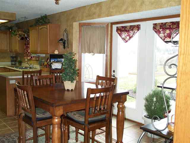 316 Willard Dr, Auburn, IN 46706 photo 6