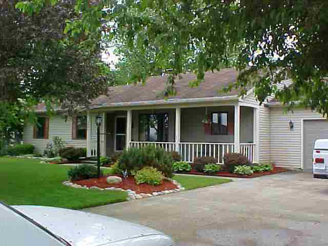 2005 Maple Ln, Garrett, IN 46738 photo 1