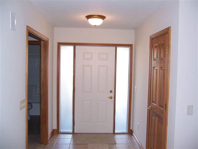 1514 Southview Dr, Garrett, IN 46738 photo 2