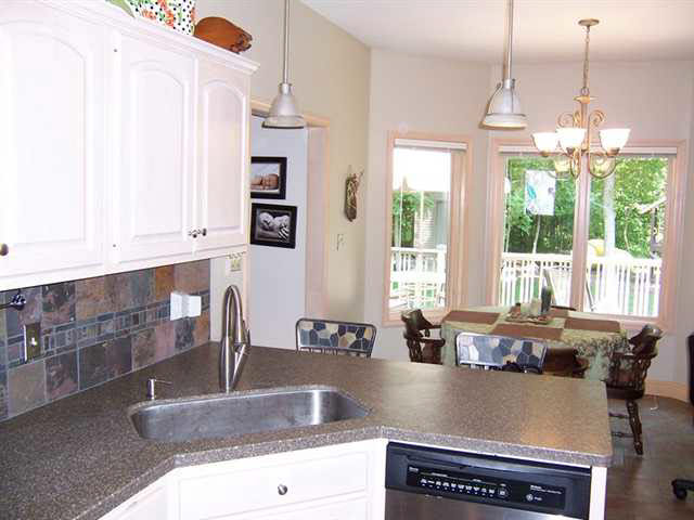 1428 Waynedale Dr, Garrett, IN 46738 photo 4