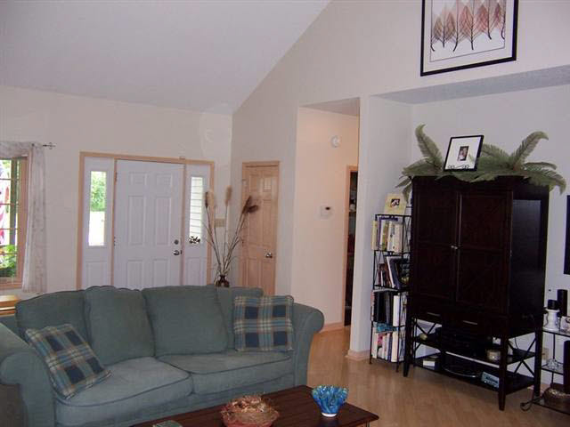 1428 Waynedale Dr, Garrett, IN 46738 photo 8